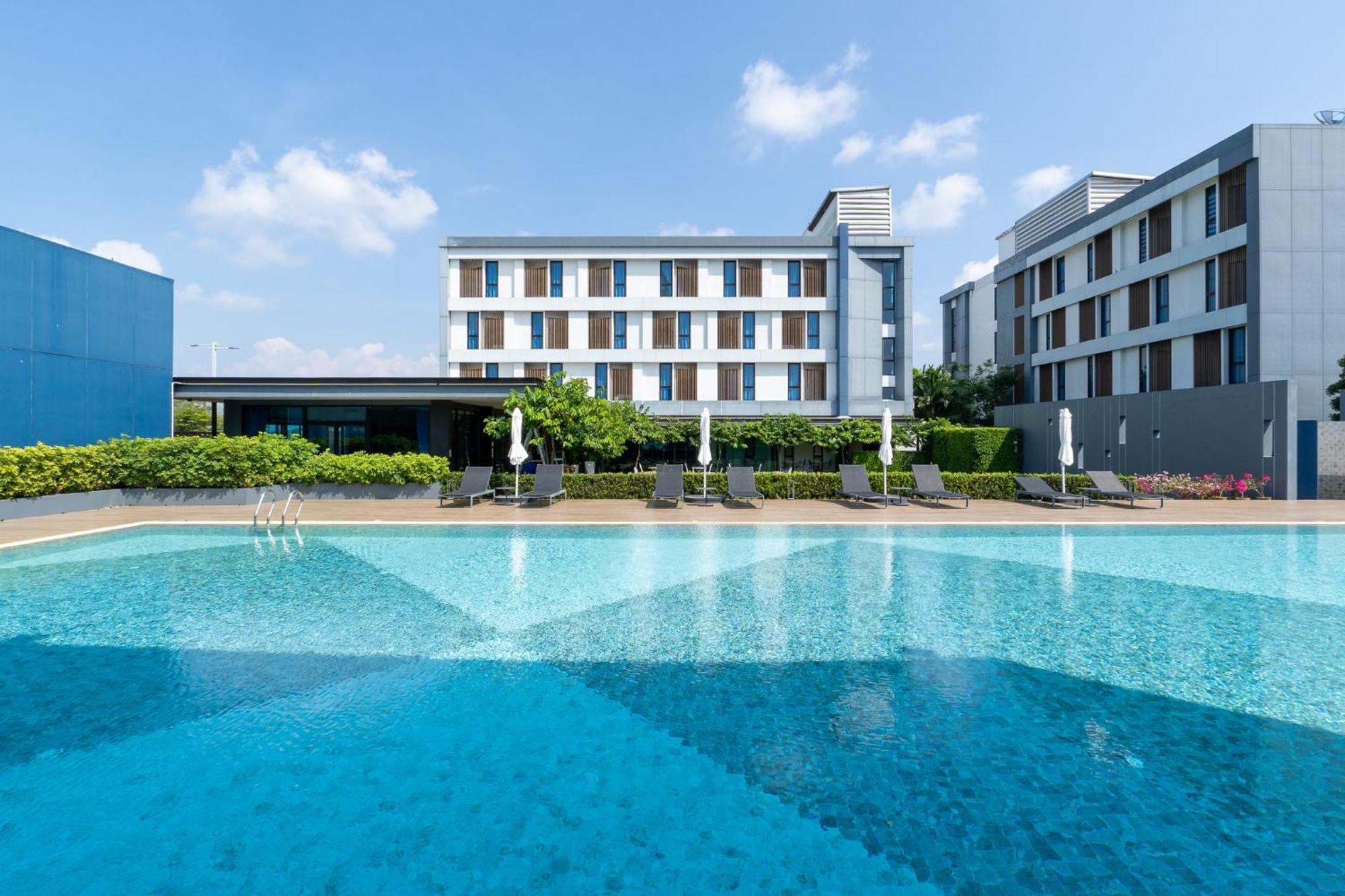 Blue Rabbit Hotel Chanthaburi Exteriör bild